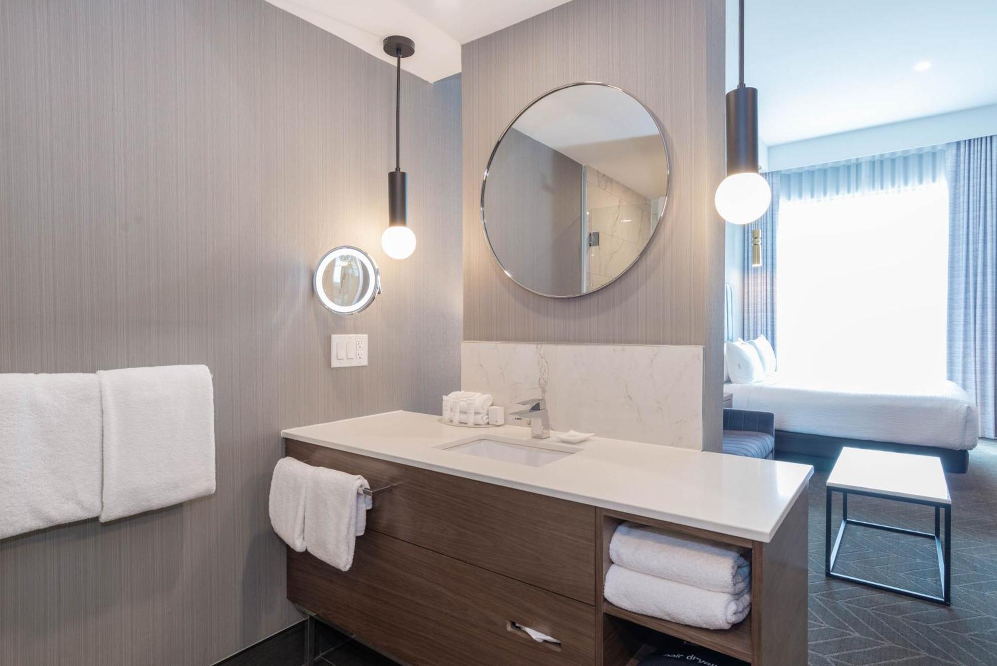 Sandman Signature Sherwood Park Hotel Exteriér fotografie